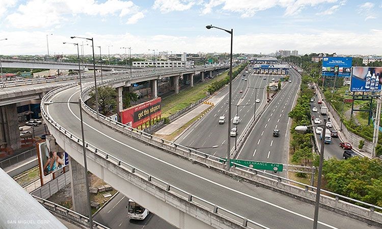 这条公路对整个马尼拉的交通都有重要意义，将极大环节南北交通拥堵